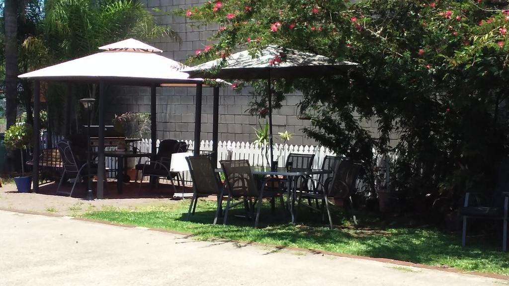 Nambour Central Motel Екстериор снимка